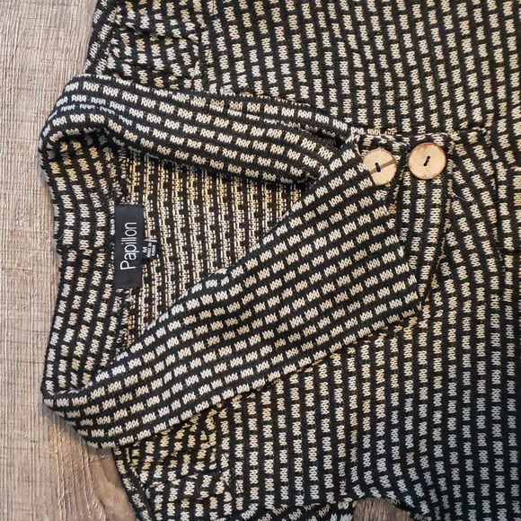 NWOT Papillion Black & Grey Tunic Sweater sz M - Picture 2 of 6